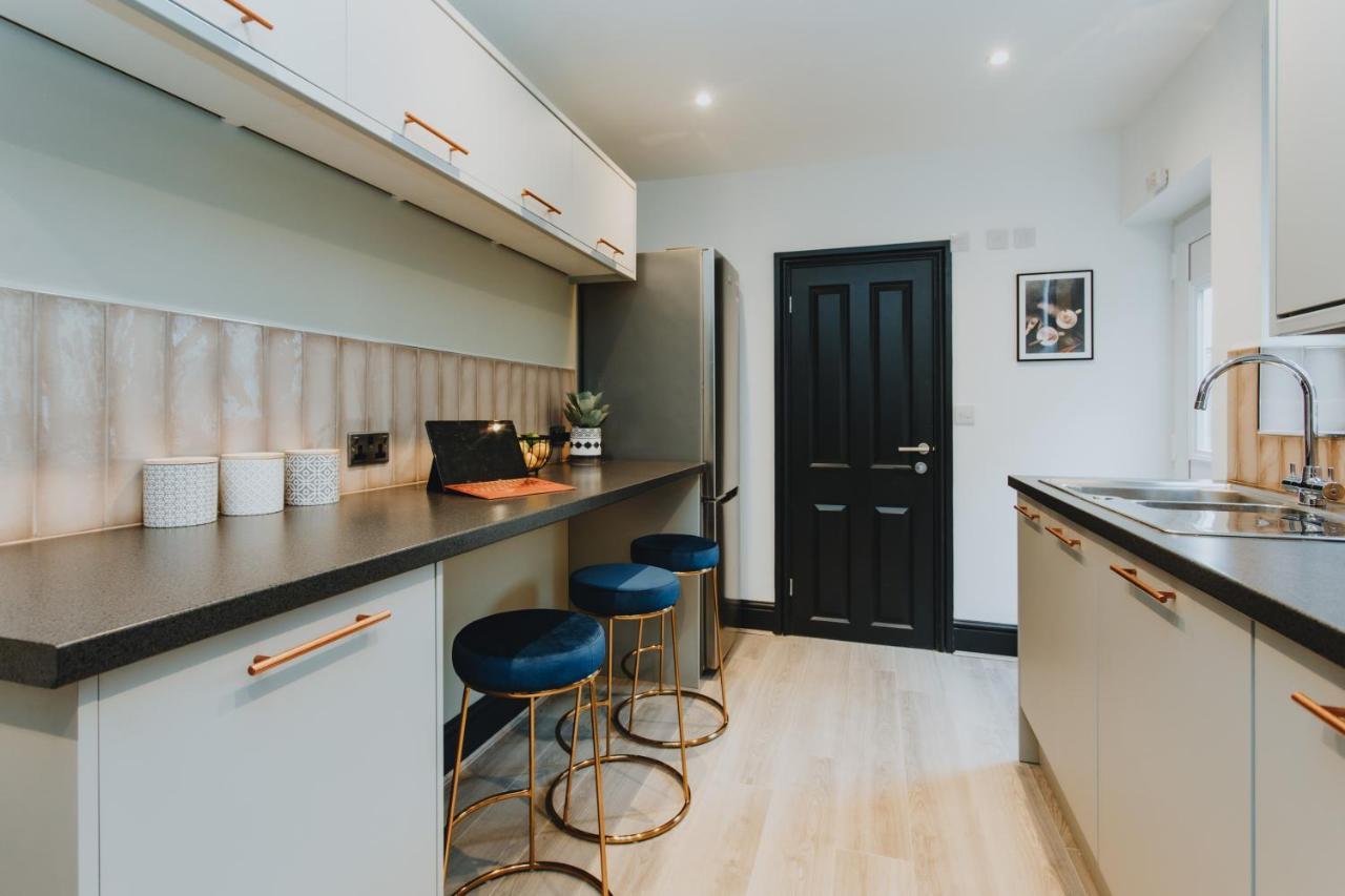 Townhouse House Ideal Contractors In Rugby Exterior photo